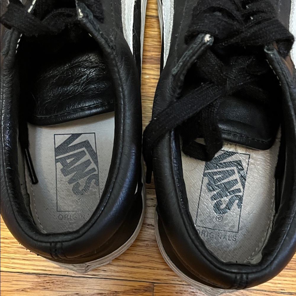 Vans Old Skool Black Sneakers - Picture 2 of 7